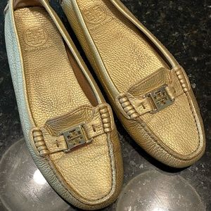 TORY BURCH Kendrick Gold Driving Loafers 10